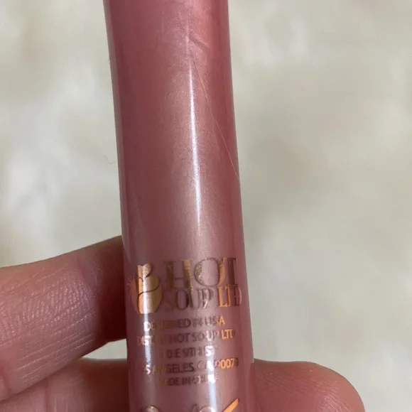 Lip gloss key ring - Picture 3 of 3